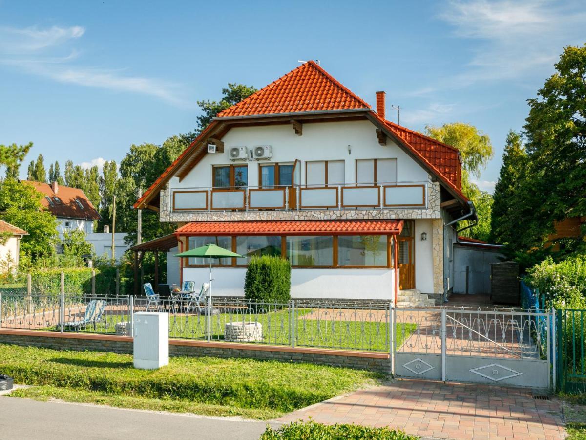 Holiday Home In Fonyod/Balaton 18566 Eksteriør billede